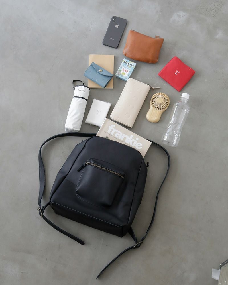 撥水レザーで雨の日も安心！Kanmiのスマイルリュックで毎日をもっと楽しく