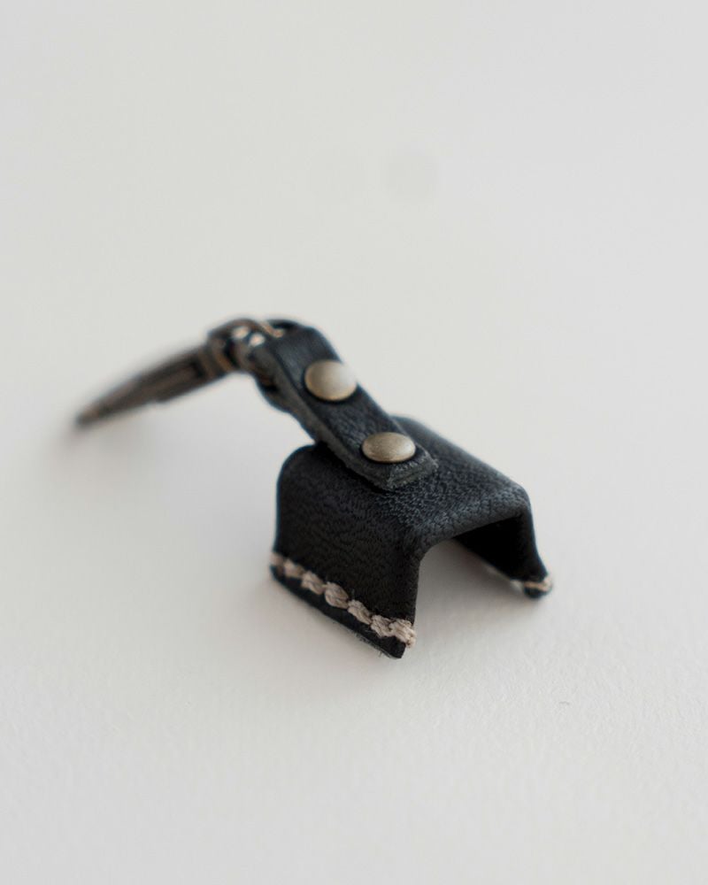 特許取得！がま口バッグ用「口金キーパー」新色クリーム登場】開かない