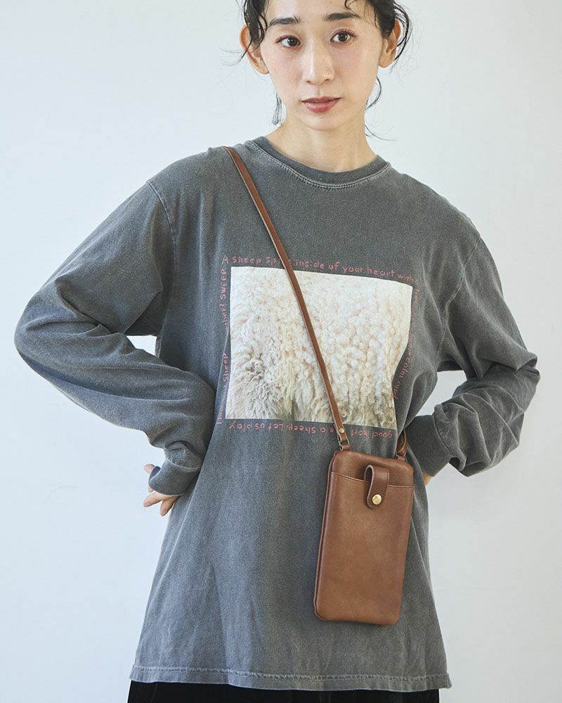 ポシェットの色：ダークブラウン