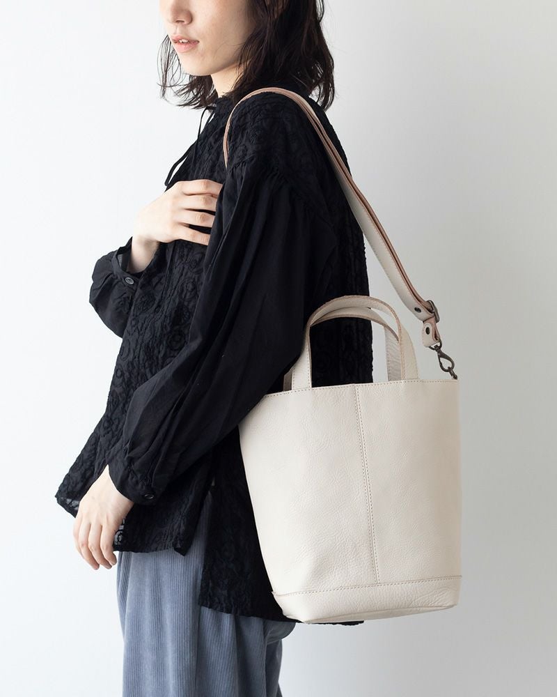 itsu mono 2WAYバッグ：クリーム