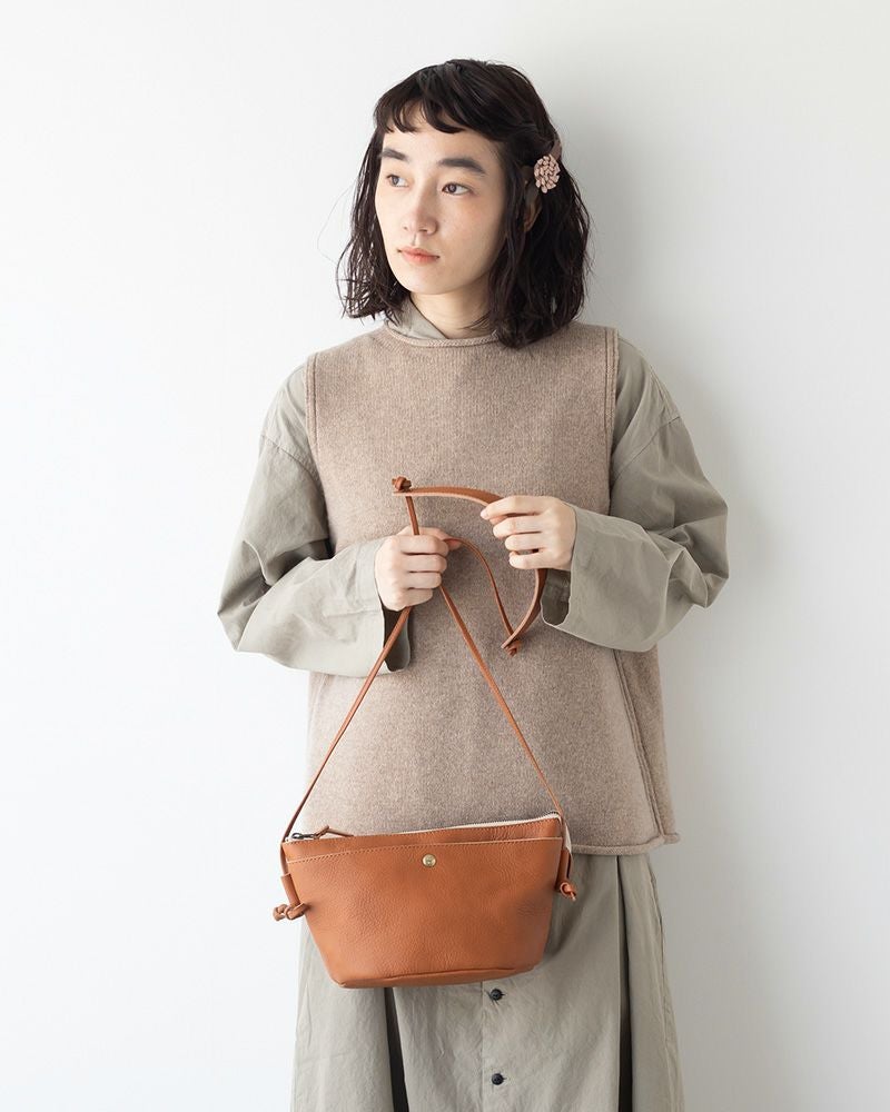 とにかく軽い！「itsu mono ポシェット」