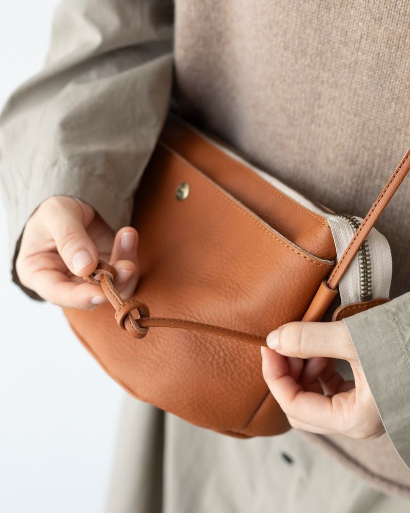 とにかく軽い！「itsu mono ポシェット」