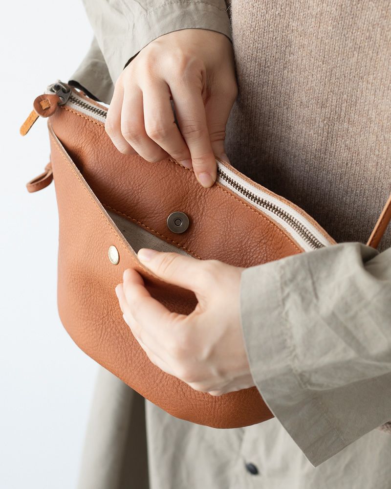 ポシェットの色：キャラメル