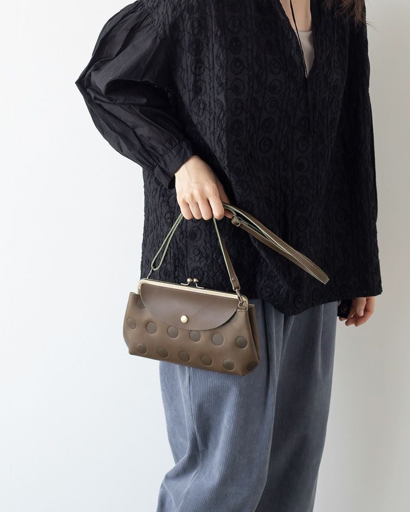 がま口長財布の色：オリーブグリーン