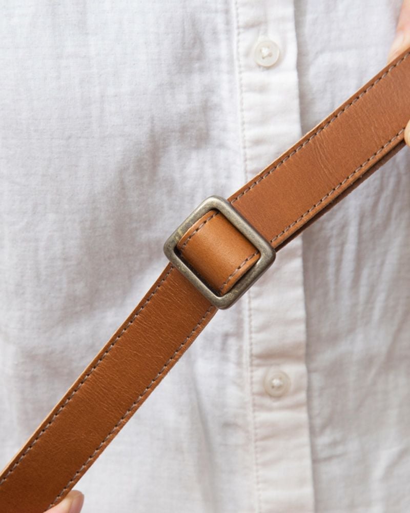 ショルダーバッグの色：アッシュグレー