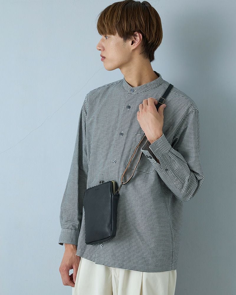 トーストみたいな四角がかわいい「フカフカ がま口 スマートポシェット