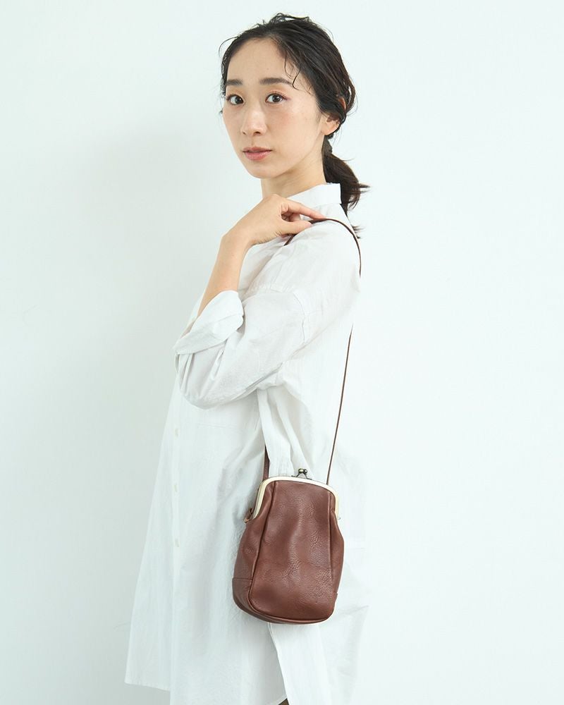 コンパクトで軽いショルダーバッグ「ドロップツリー がま口 ワン