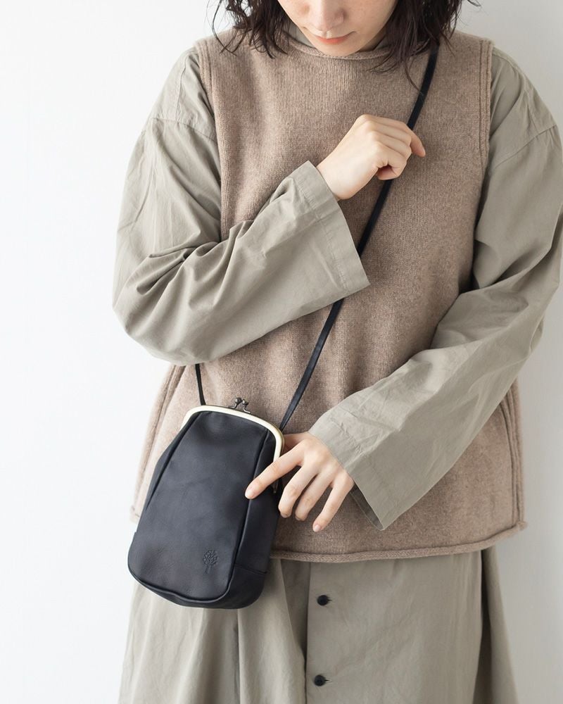 コンパクトで軽いショルダーバッグ「ドロップツリー がま口 ワン