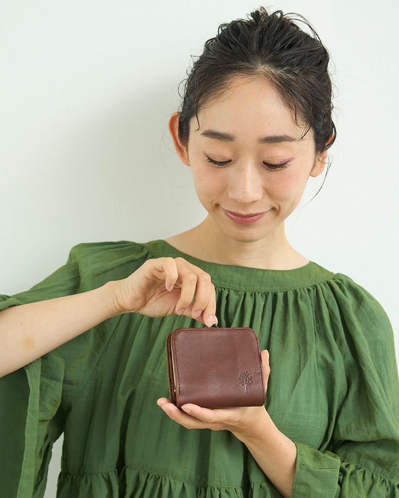 ちょうど良いサイズ感「ドロップツリー がま口 コンパクトウォレット