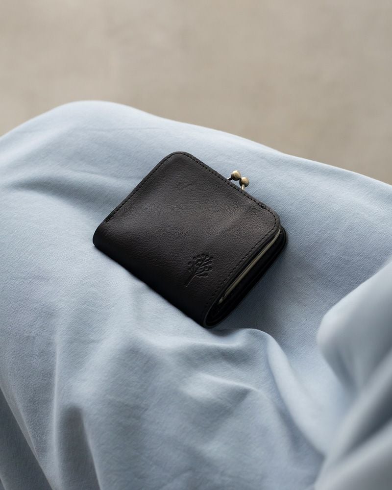 「ドロップツリー がま口 コンパクトウォレット」クロ