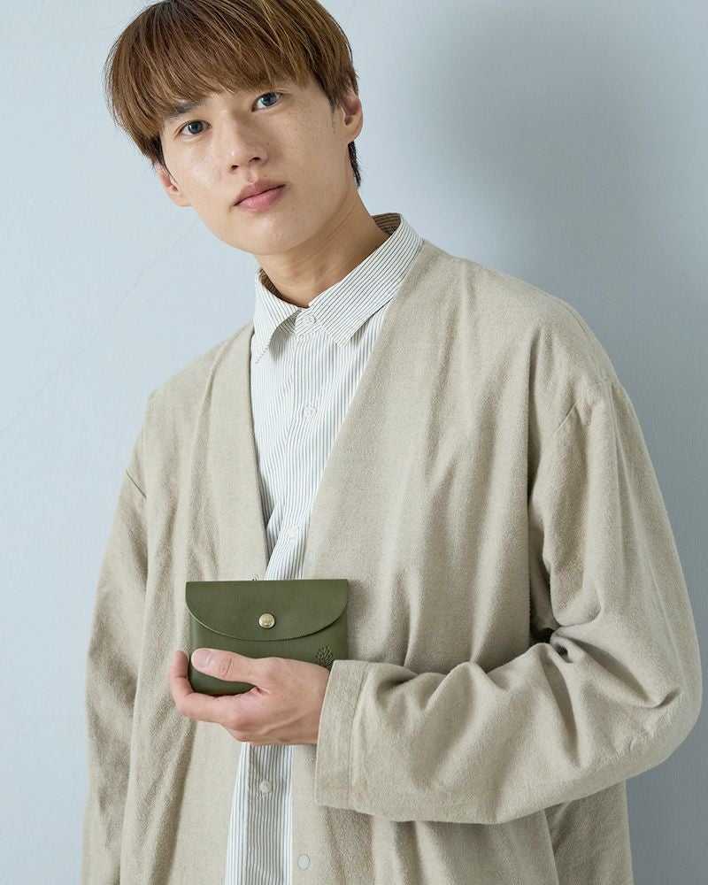 ユニセックスで使える、本革ミニウォレット