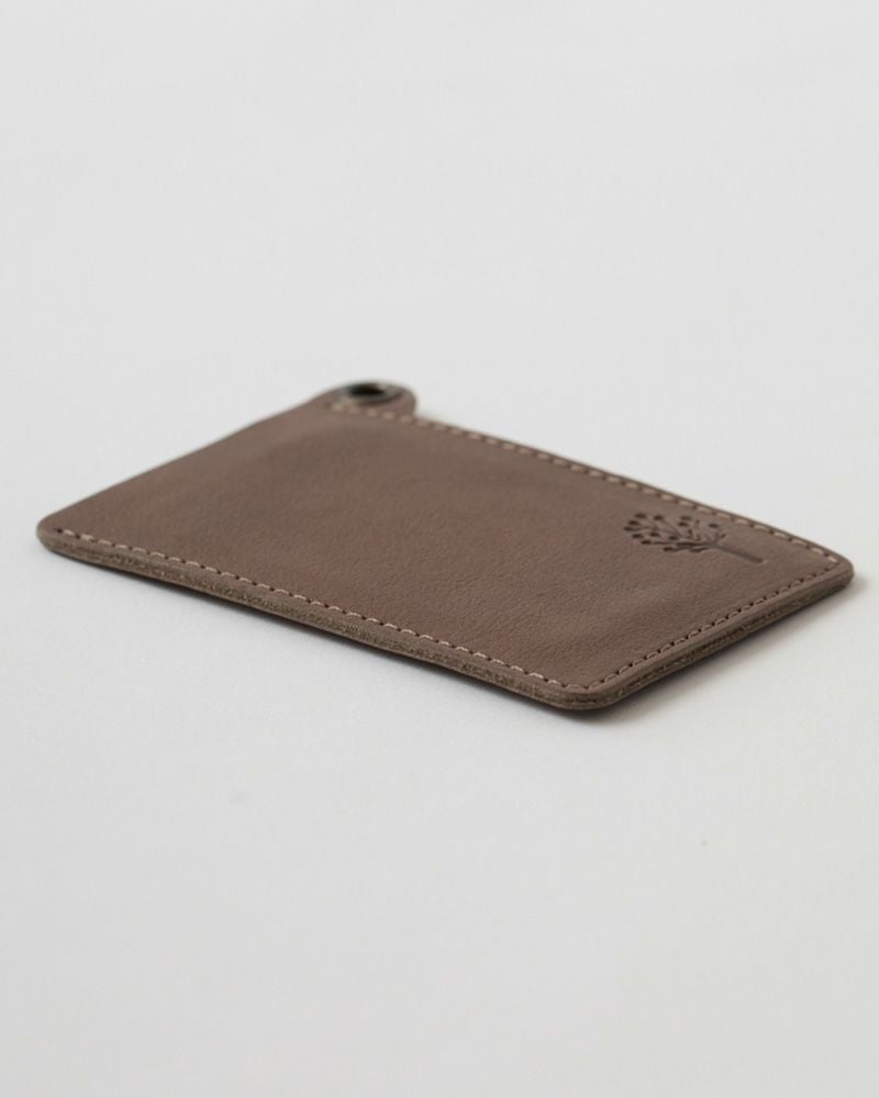 パスケースの色：モカグレー