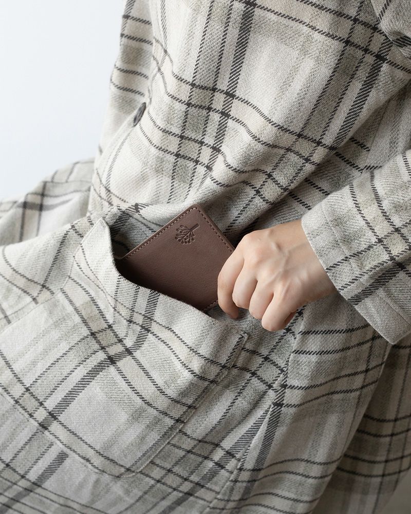 パスケースの色：モカグレー