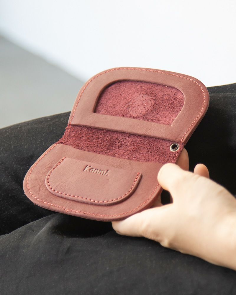 パスケースの色：チェリーレッド