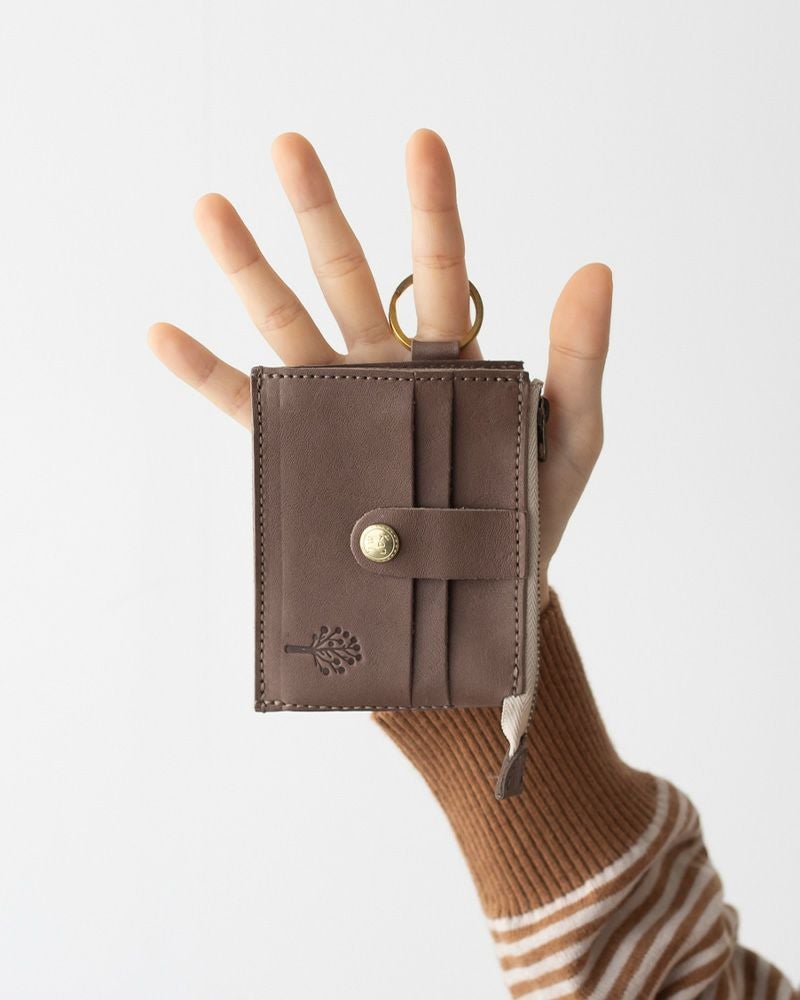 キーコインケースの色：モカグレー