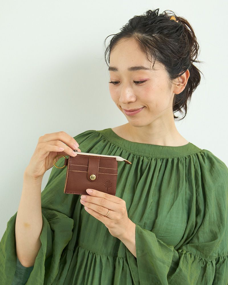 キーコインケースの色：ダークブラウン