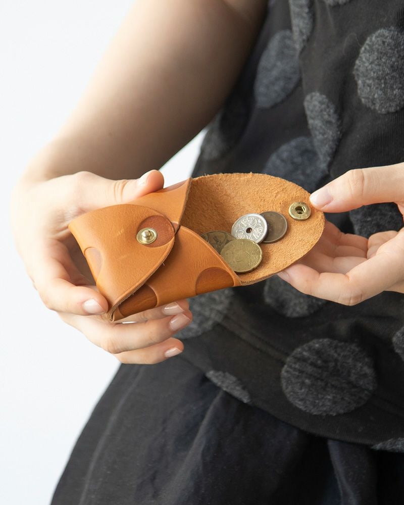 コインケースの色：キャラメル