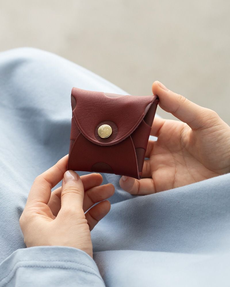 コインケースの色：チェリーレッド