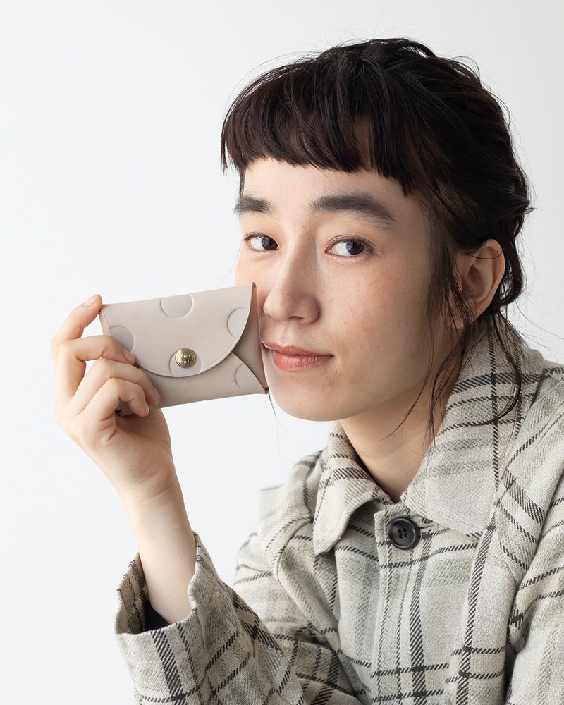 カードケースの色：バニラ