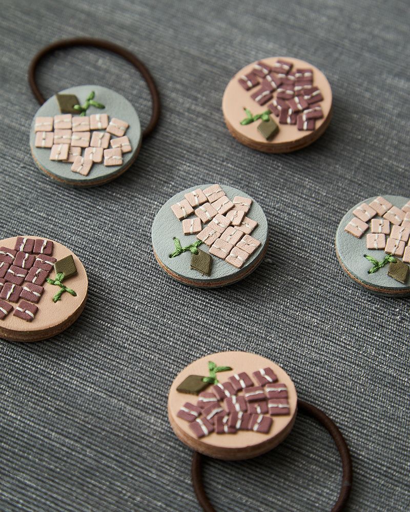 「sa i te 」新色ミモザとアジサイ ヘアゴムとブローチ