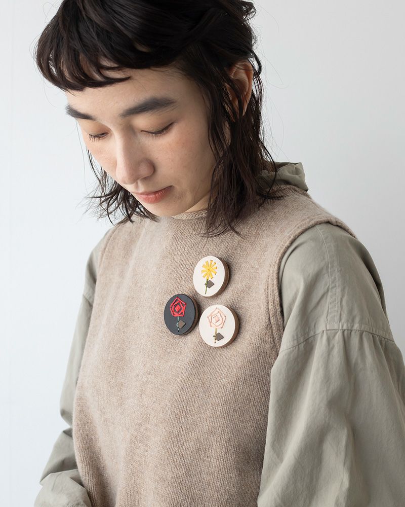 「sa i te ブローチ」