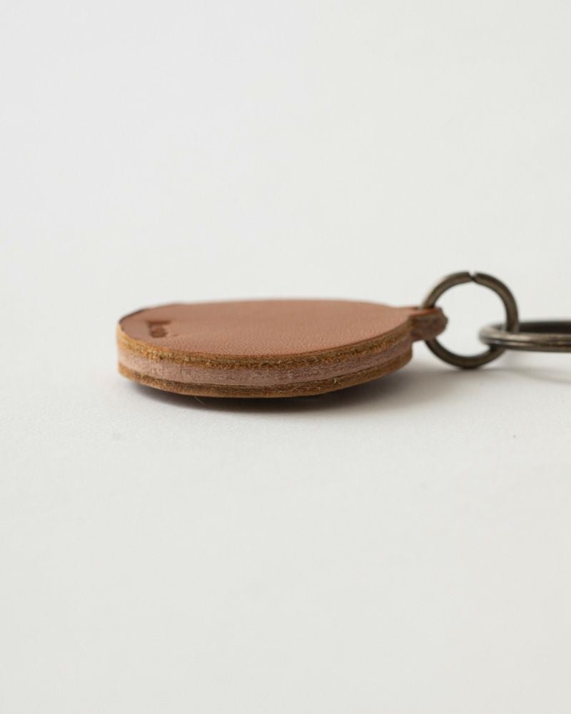 ボリュームのある刺繍やビスケットのような側面が、かわいらしさのひみつ「sa i te キーリング」