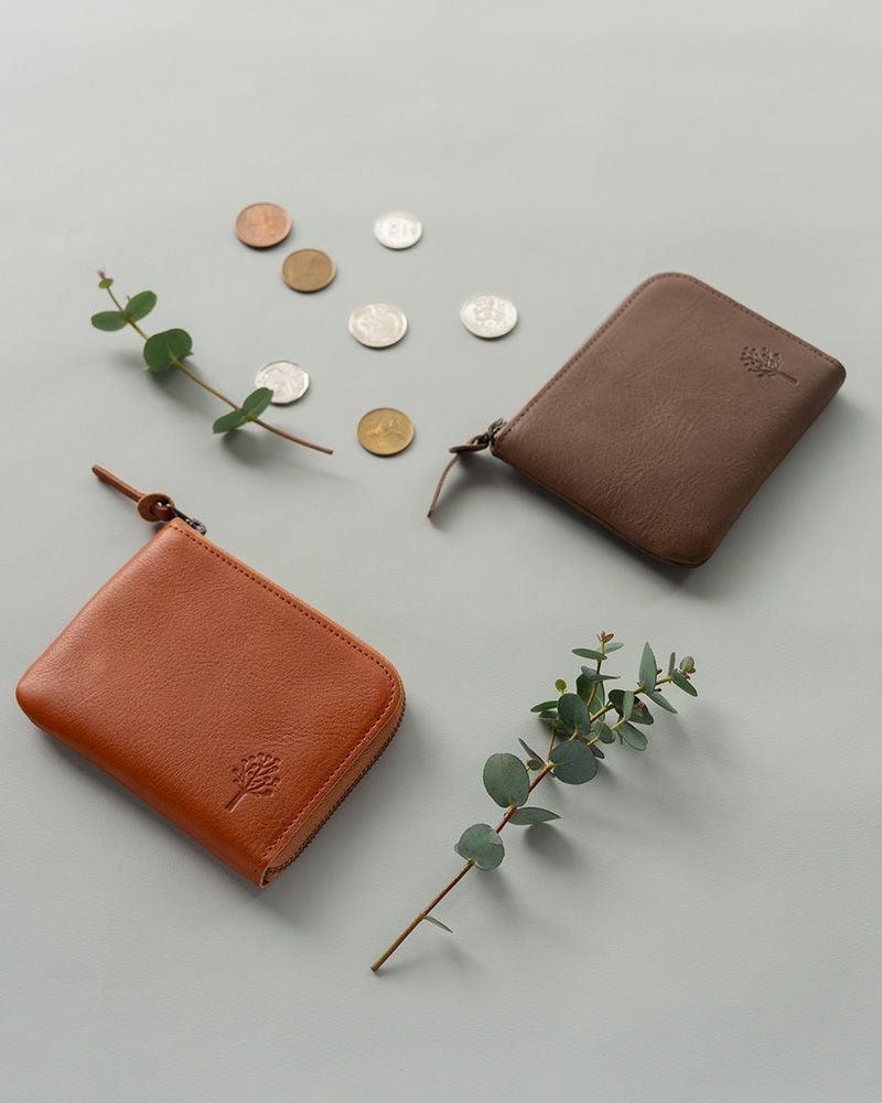 「ドロップツリー L型ショートウォレット」左からキャメル/モカグレー