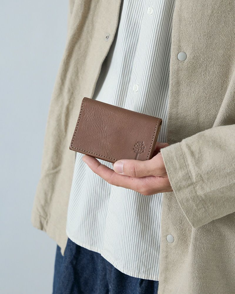 ギフトにおすすめなレザーカードケース／モカグレー