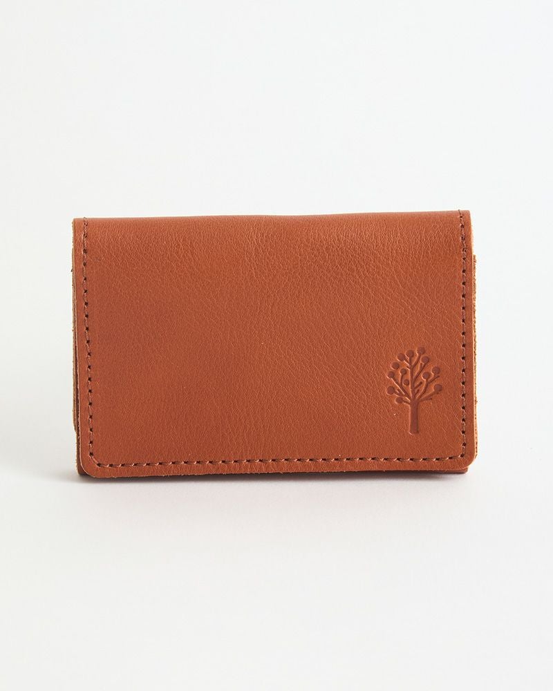 スッキリとシンプルな「ドロップツリー スマートカードケース」