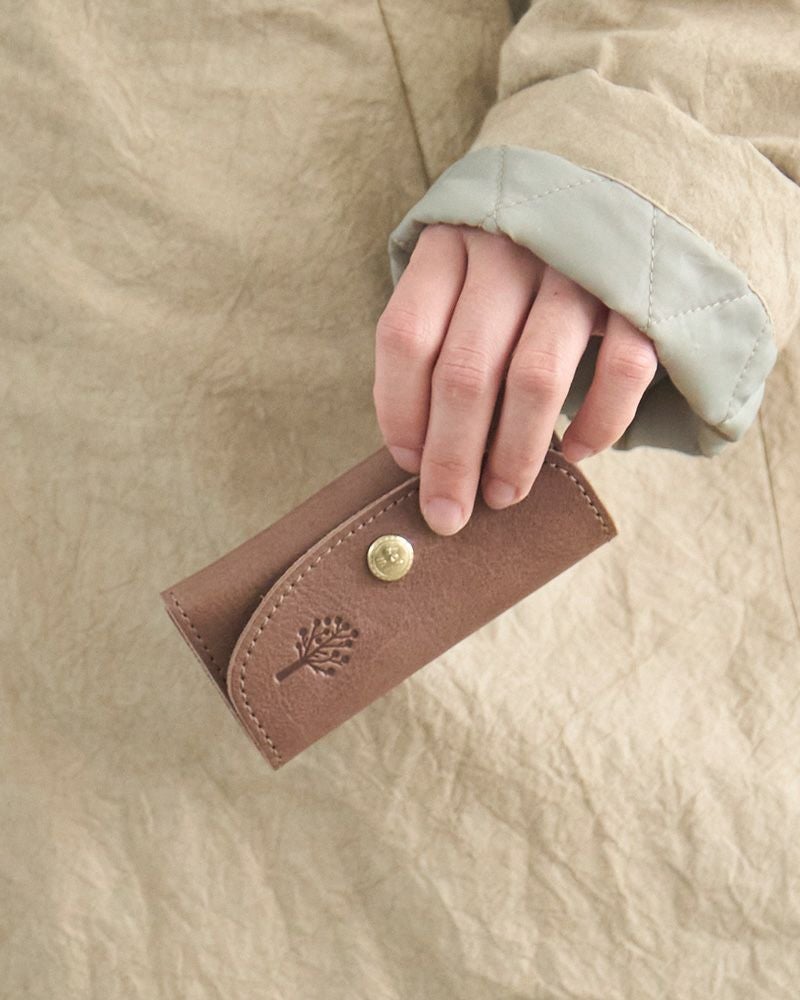 キーケースの色：モカグレー