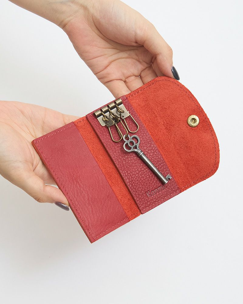 キーケースの色：レッド