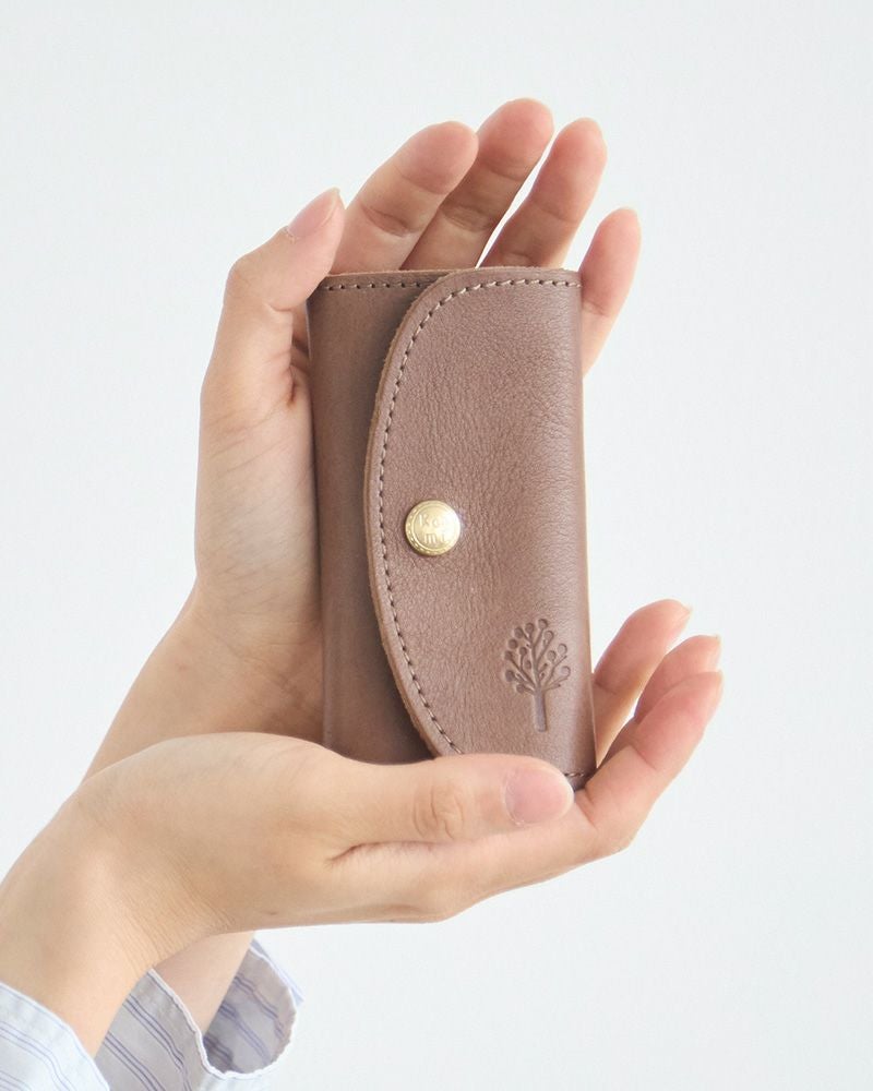 キーケースの色：モカグレー