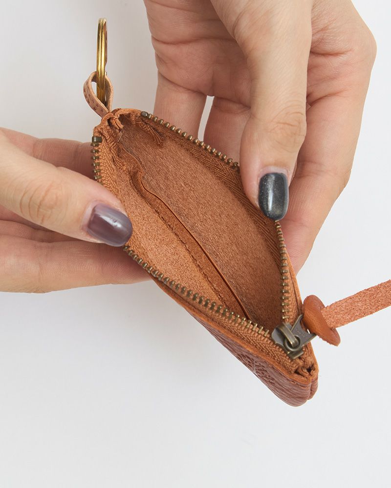 キーリングの色： キャメル