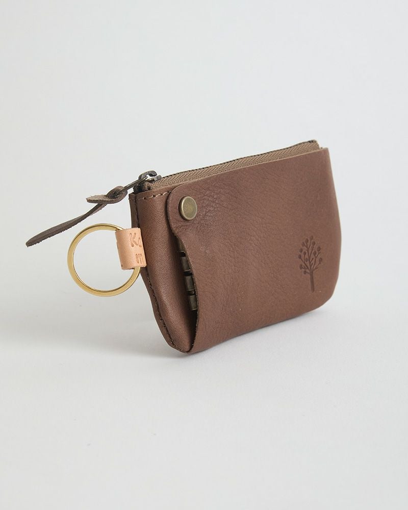 キーポーチの色：モカグレー