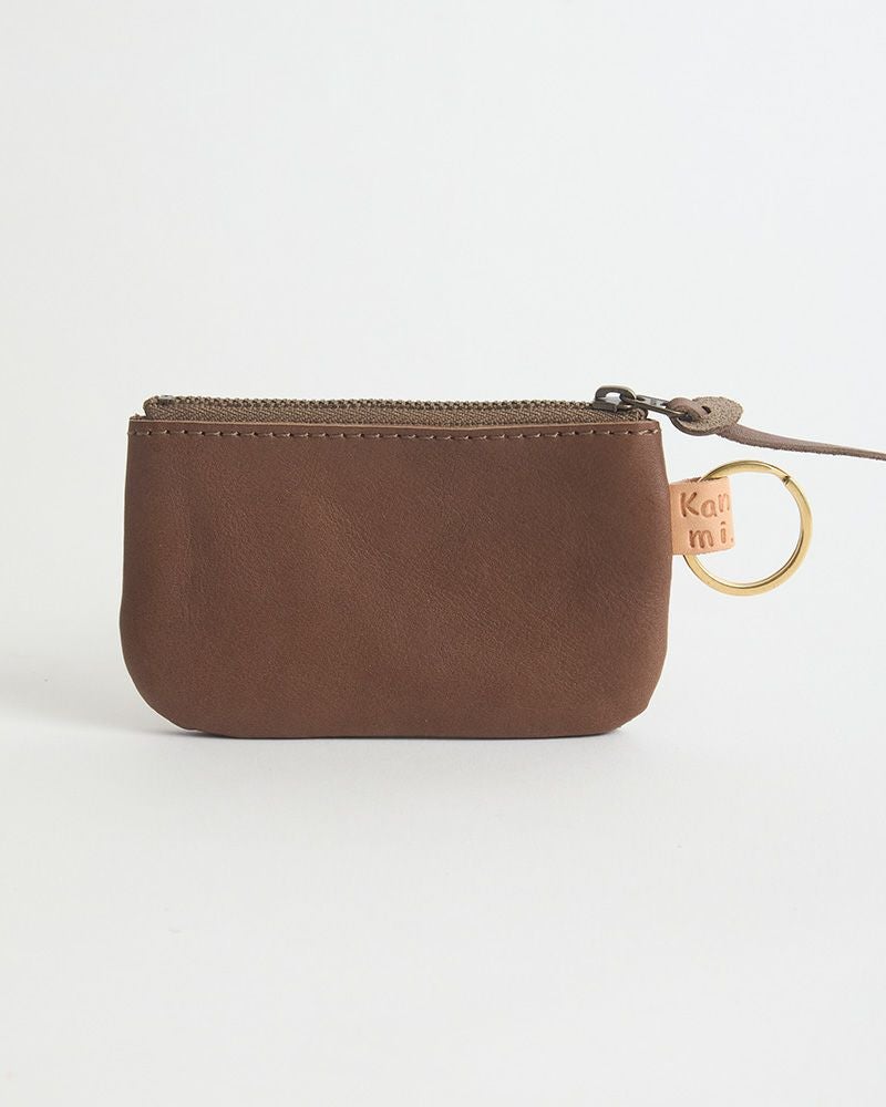 キーポーチの色：モカグレー