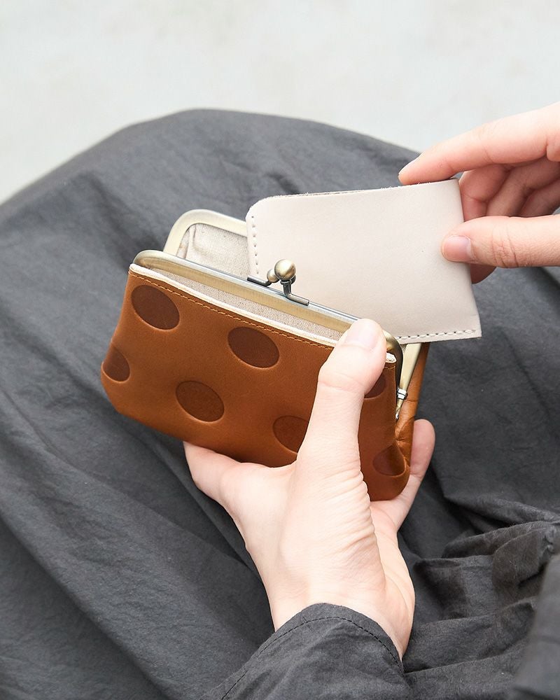 しきりポケット（S）がご使用可能です／がま口の色：キャラメル