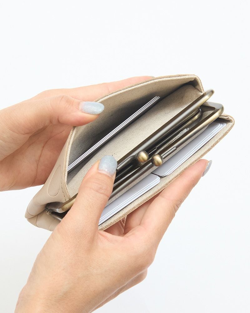 口金がさりげなくて可愛いお財布「キャンディ あおりがま口 (M)」