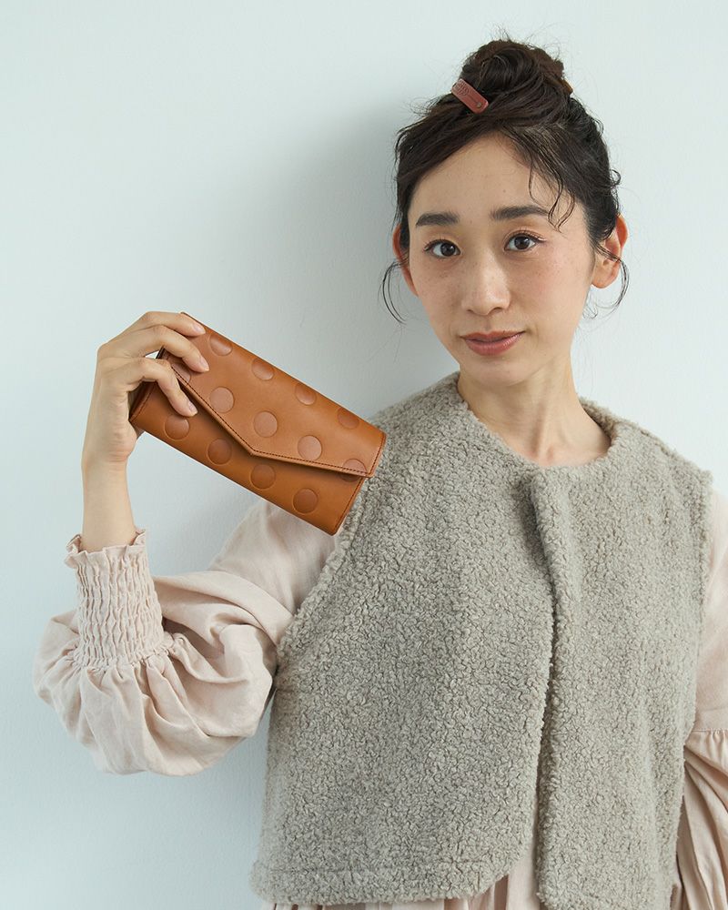 「キャンディ レターロングウォレット」キャラメル