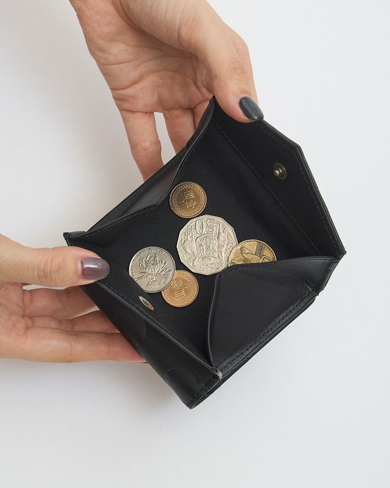 収納上手な「キャンディ あおりがま口 (S)」