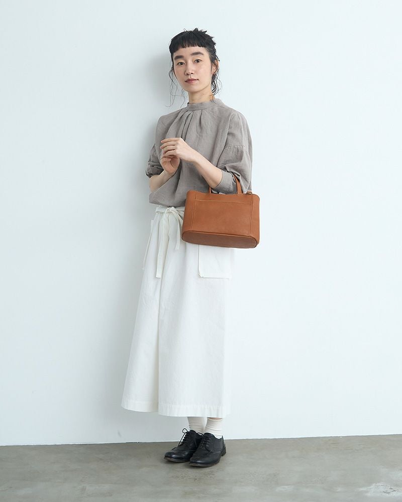 シーンに合わせて使い分ける2WAY「ミルフィーユ がま口 2WAY