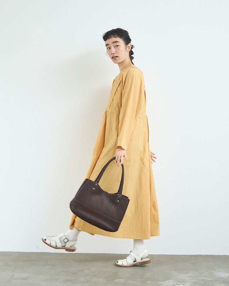 トートバッグの色：ダークブラウン