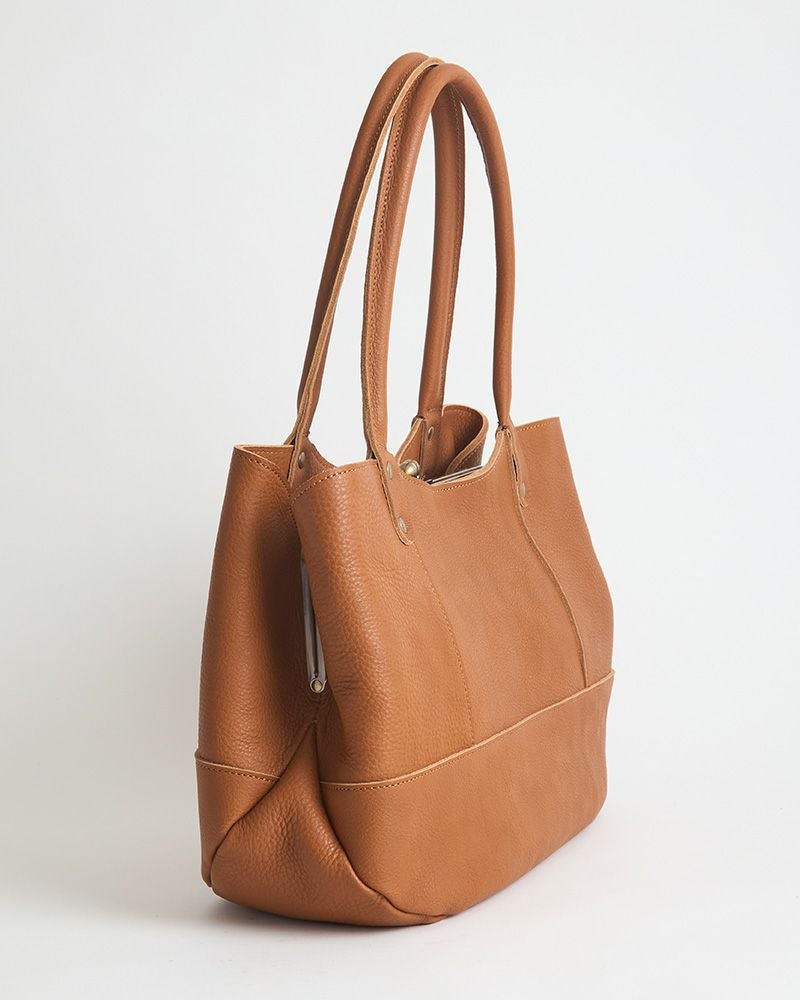 トートバッグの色：キャメル