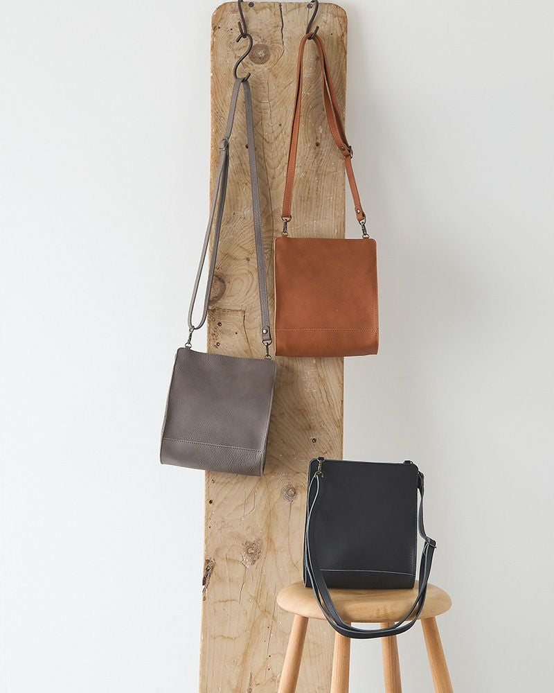 シルエットが美しい「 ペーパーバッグショルダー」