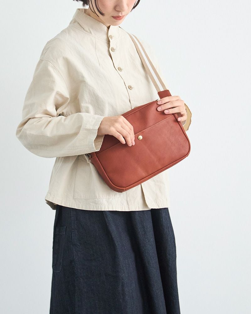 「All story スクエアショルダーバッグ」レンガ