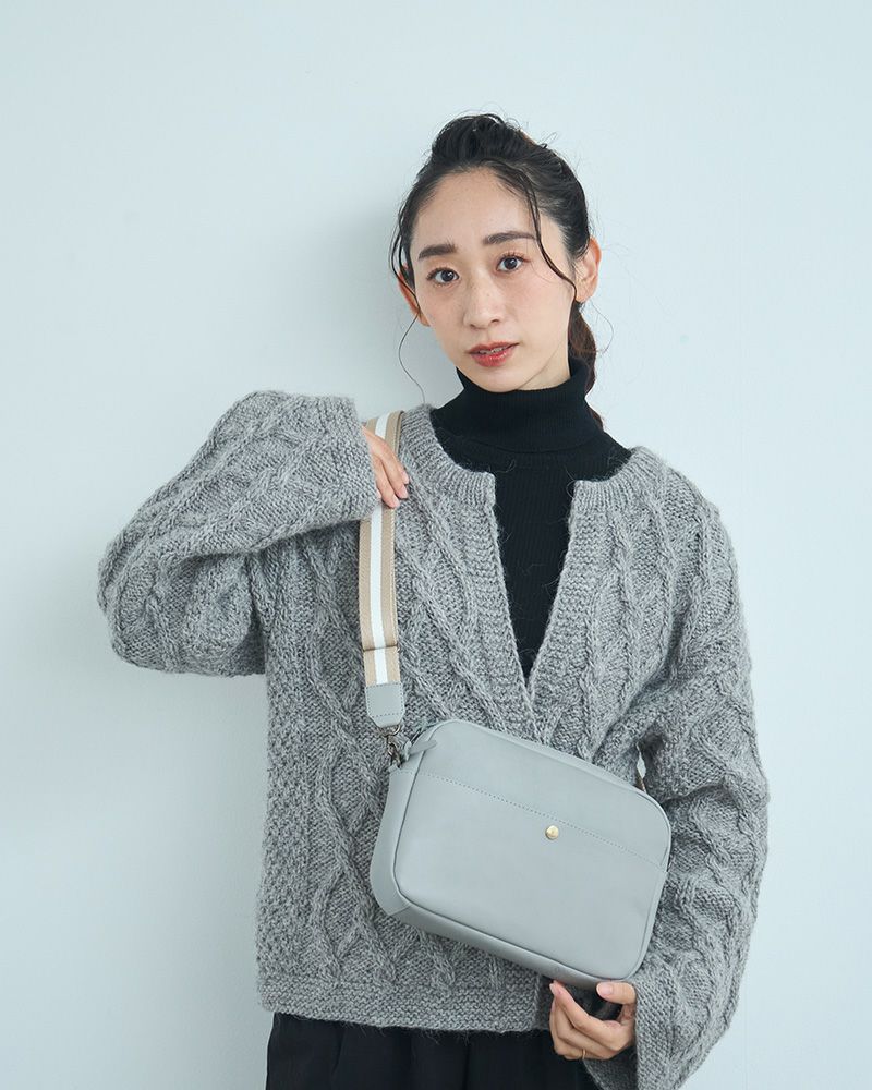 「All story スクエアショルダーバッグ」グレー