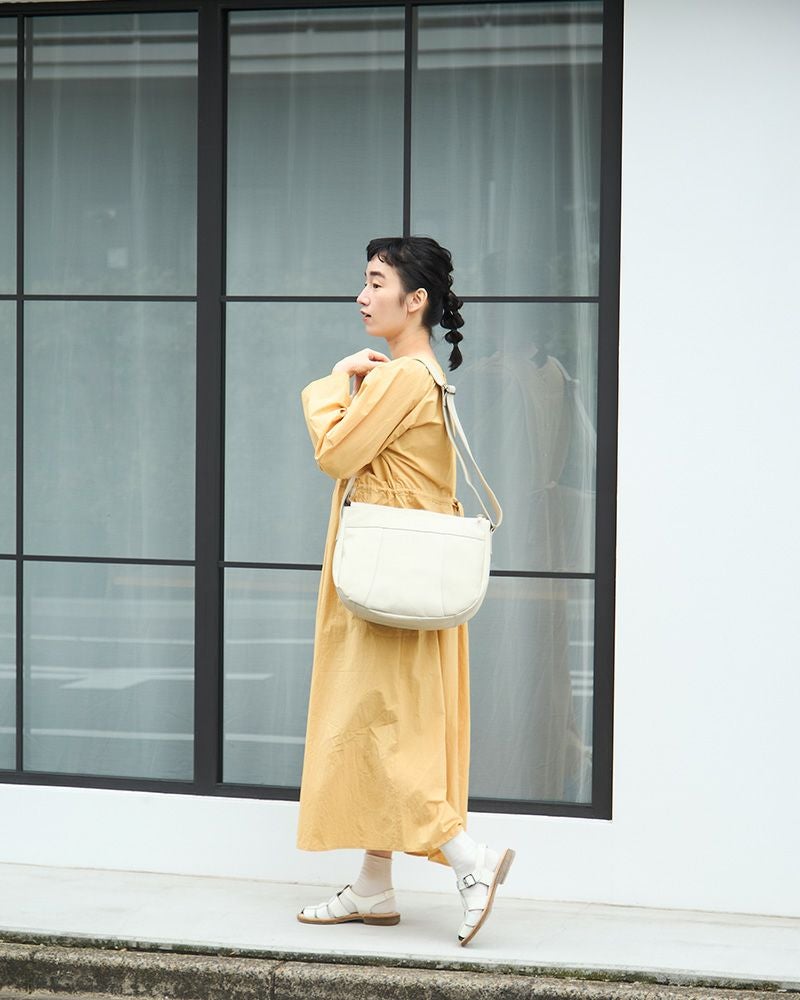 通勤通学にも使える「All story pote ショルダーバッグ」