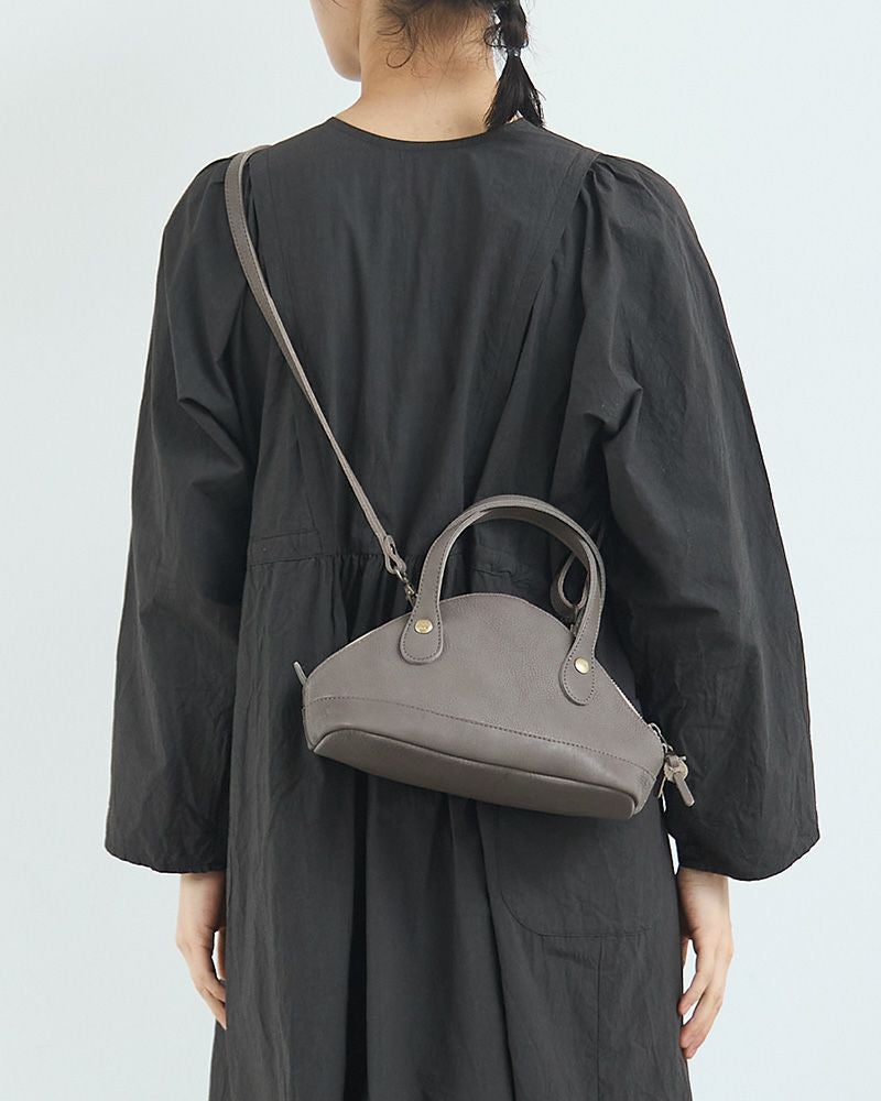 バッグの色：ピュアグレー