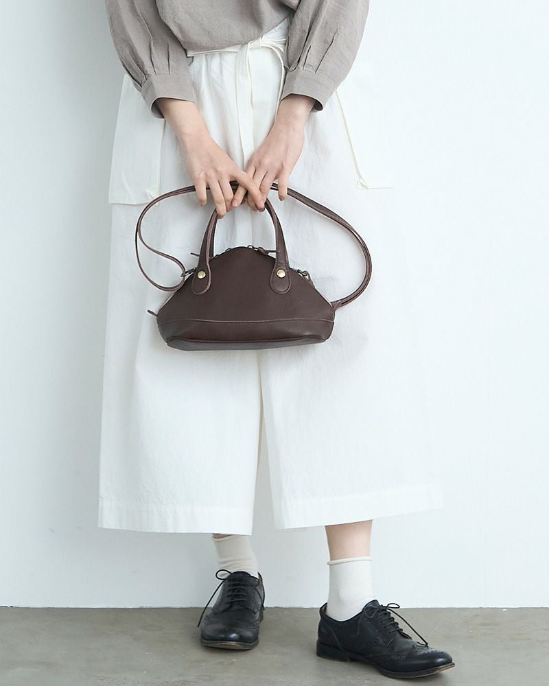 バッグの色：ダークブラウン