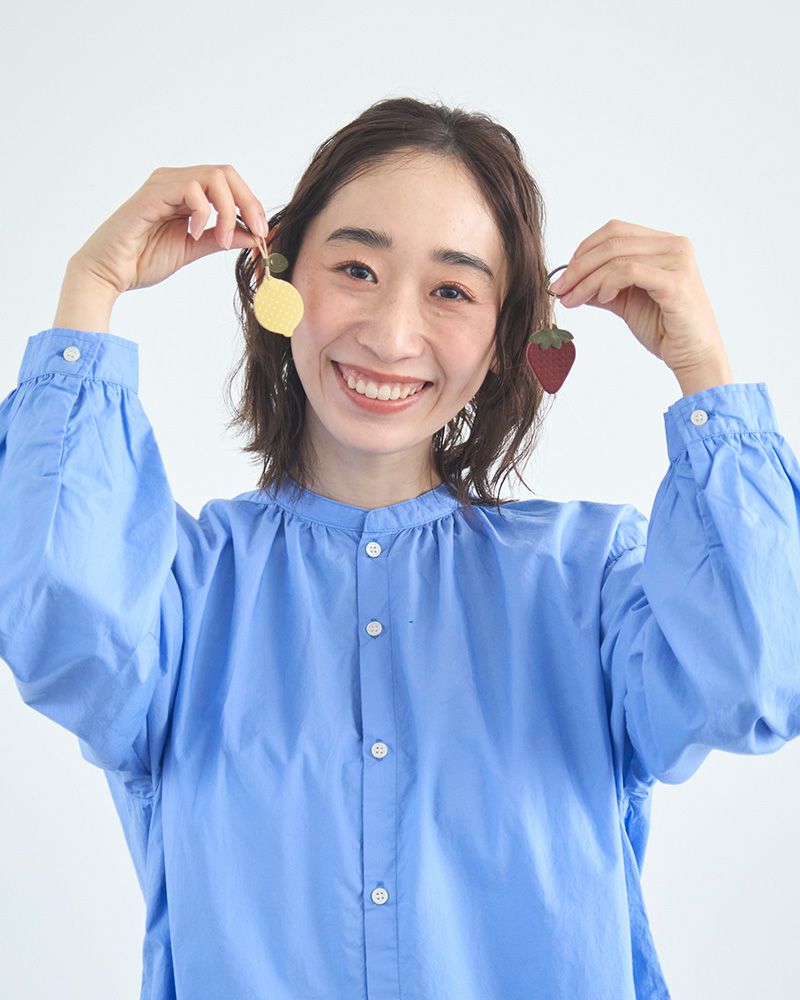 元気になれるレモン・苺モチーフの革小物「森の果実 キーリング」