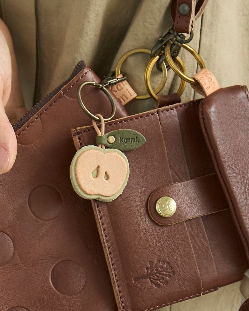 ときめくフルーツ柄「森の果実 キーリング」 | Kanmi（カンミ）公式